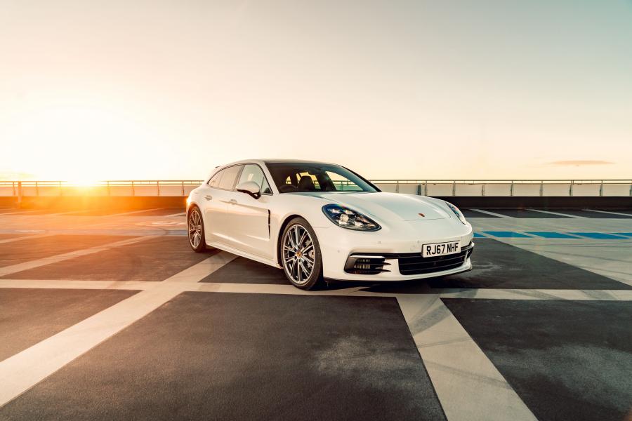  Porsche Panamera 4S Sport Turismo (971) 2017 года  (UK) (фото 1 из 16)